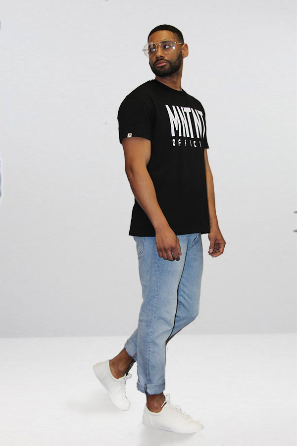 MNTNT Unisex T-Shirt - schwarz